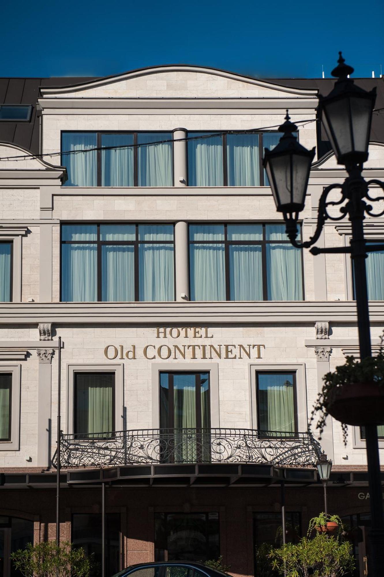 Old Continent Hotel Oujhorod Extérieur photo